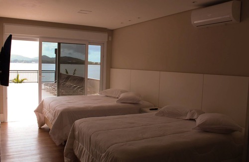 Lagoa da Conceicao House | Mansion | Beira da Lagoa with hydromassage
