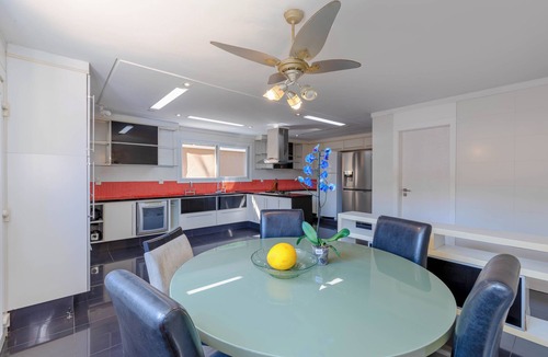 Jardim Tres Marias House | Mansion in Guarujá with the most beautiful view of the city to the ocean