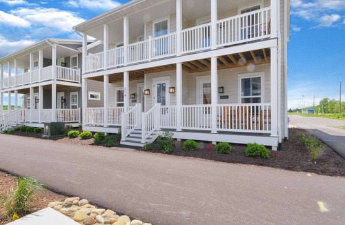 Ottawa Condo | Mansion Flat @ Navvy Town