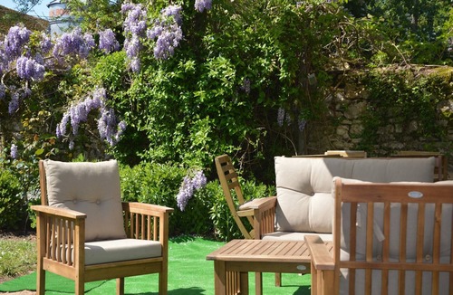 Champvert Villa | Mansion in Champvert with Pond View Terrace