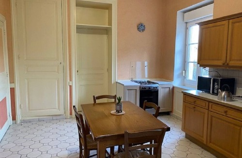 Saint-Pierre-de-Boeuf House | Mansion with large capacity