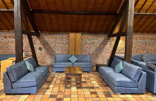 Ouffet House | Mansion with Pool, Néblon