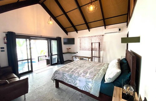 Arorangi Villa | Manta-Ray Beach Unit 2