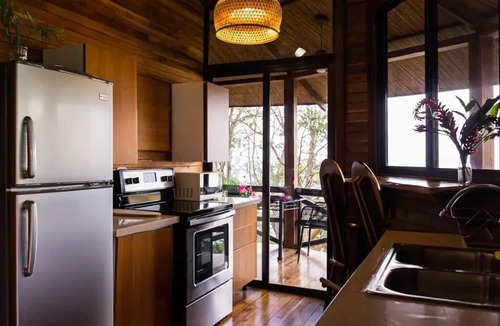 Punta Leona Villa | Mantas Bay Cabin