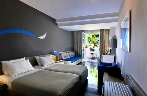Platanes Hotel | Mantenia Hotel