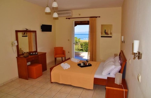 Paralia Hotel | Manto Studios