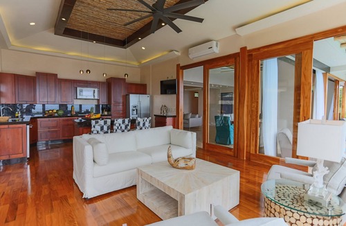 Valle Pura Vida House | Manuel Antonio. Epic OCEANVIEW, FAMILY LUXURY, PRIVATE MOUNTAIN TOP, IMMACULATE