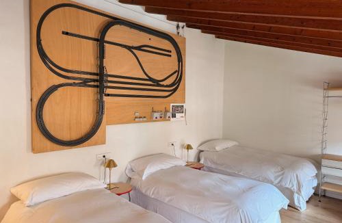 Alaro House | Manyolas 93