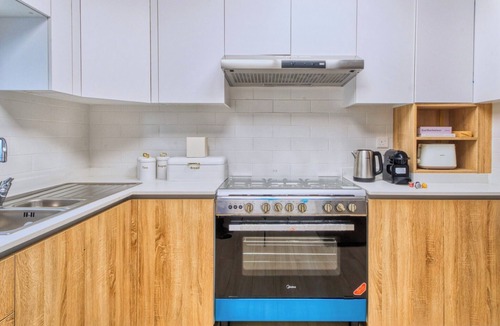 Business Bay Apartment | Manzil - Chic 2BR with Dubai Canal Views