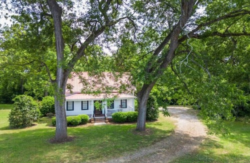 Monticello House | Maple Cottage Circa 1866 Beautyn