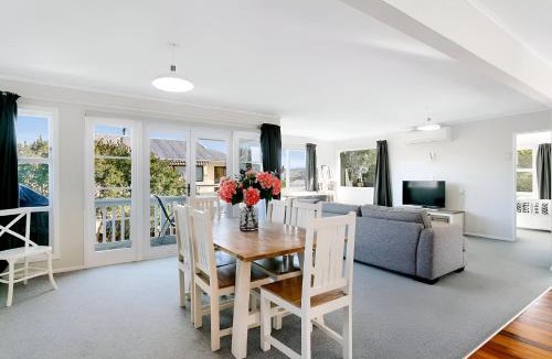 Taupo House | Maple Cottage