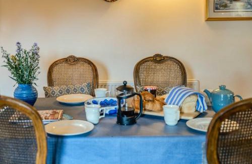 Mangotsfield House | Maple Cottage - Rural Charm & Cotswold Views