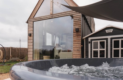 Profondeville House | Maple Cottage - Tiny House with private spa