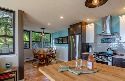 Langley House | Maple Cove Hideaway - Ocean Front Cabin - Close To Langley!
