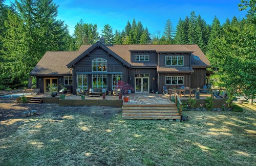 Stevenson House | Maple Hill Lodge - Stevenson Retreat, Hot Tub, AC, Amazing Recreation Area!