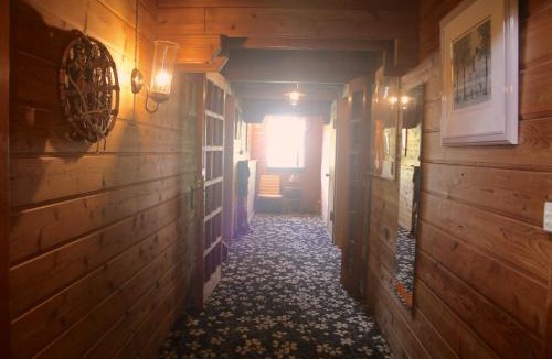 Madarao Mountain Resort Hostel | Maple House Backpackers