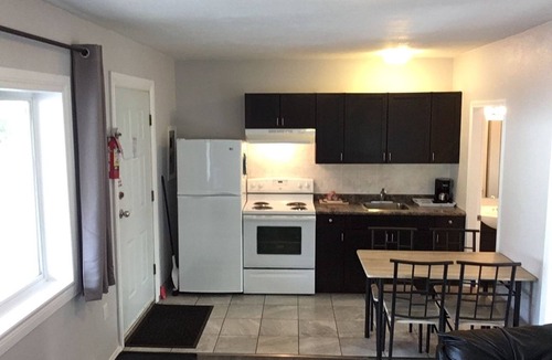 Oliver Hotel | Maple Leaf Motel & RV Resort