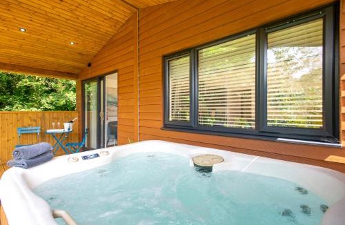 Hayle House | Maple Lodge