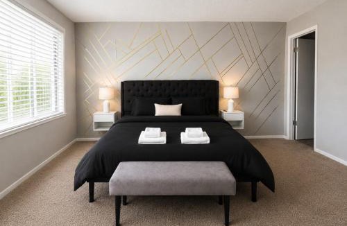 Shannon Apartment | Maple n Main Hoover Modern 2BR Escape 2E