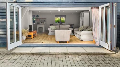 East Tisted House | Maplescombe