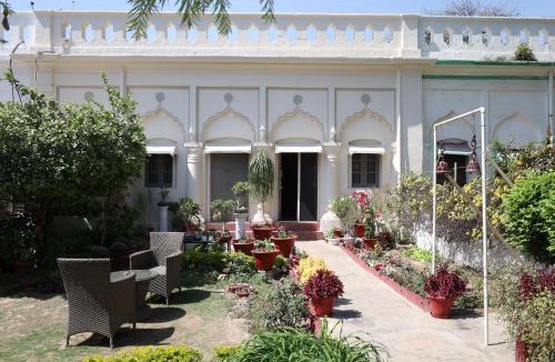 Mohangarh Bed & Breakfast | Maqbara 27