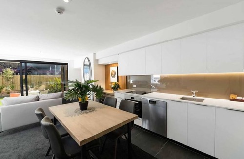 Arthur's Point Apartment | Mara Apartment at the base of Coronet Peak