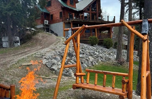Sicamous House | Mara Lakefront Getaway — A Year-Round Mountain Retreat