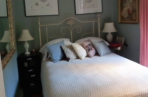Saint-Gervais Condo | Marais central Paris spectacular 2 BDR with AC and 2 private gardens very quiet