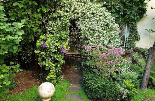 Saint-Gervais Condo | Marais central Paris spectacular 2 BDR with AC and 2 private gardens very quiet