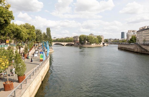 Saint-Merri Apartment | Marais Renard