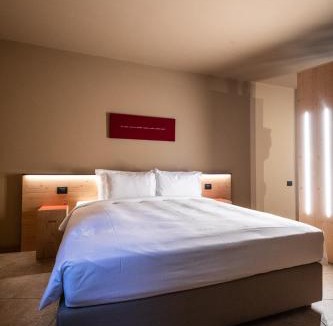 Sutrio Apartment | Marangon Suites
