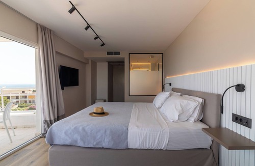 Nea Makri Hotel | Marathon Beach Resort