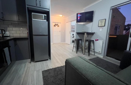 Flamingo Vlei Apartment | Marbella - Cozy studio in Heart of Table View