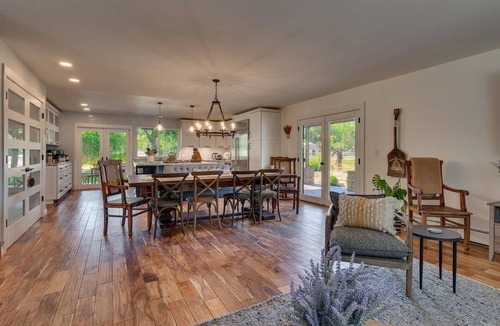 Reno/Tahoe Airport House | @ Marbella Lane - Eccentric 4BR Modern Ranch Home