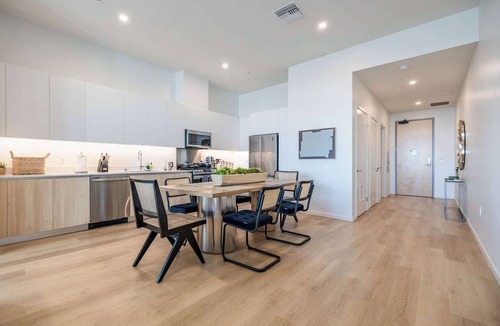 Waterfront Apartment | @ Marbella Lane - Panoramic Delight Dream Escape!