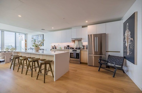 Waterfront Condo | @ Marbella Lane - Penthouse w/City & Ocean Views