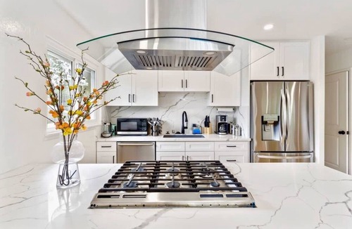 Linda Mar House | @ Marbella Lane - Stylish 4BR w/Revitalizing View