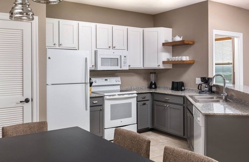 Marble Falls Resort | Marble Falls | Group Outdoor Retreat | Pool + Lake | 2BR