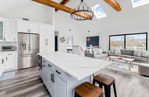 Hampton Bays House | Marble & Sun