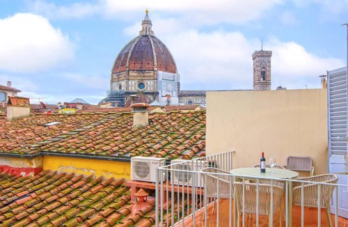 Duomo Apartment | Marble with view MDR Apartments Collection