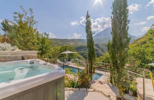 Montefortino Villa | MarcheAmore - La Roccaccia relax, art & nature