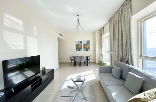 Jumeirah Lake Towers Apartment | Marco Polo - Charming & Vibrant Apartment in JLT