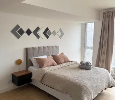 La Perla Apartment | MarDelSuites - Studios Modernos Piso Alto - Vista al Mar, Cochera Opcional, AC, Pileta, 2min Playa