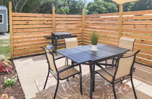 Bay St Louis House | Mardi Gras Parade, Walk to Beach! Bay St Louis Gem