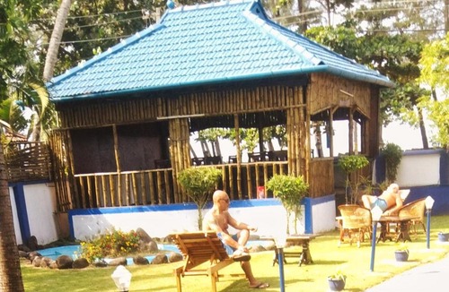 Kuzhuppilly Hotel | Mare Blu Resort