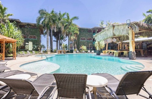 Playa Hermosa Villa | Marea Brava Apartments Ocean Front