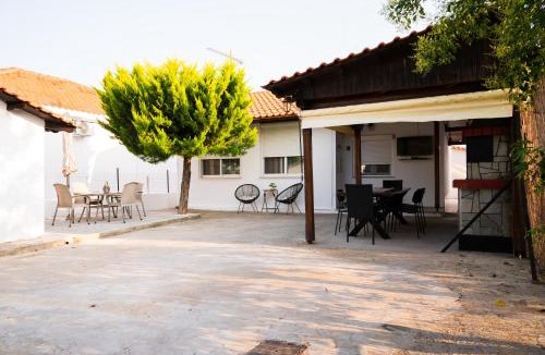 Nea Iraklia House | MareAntoanetta