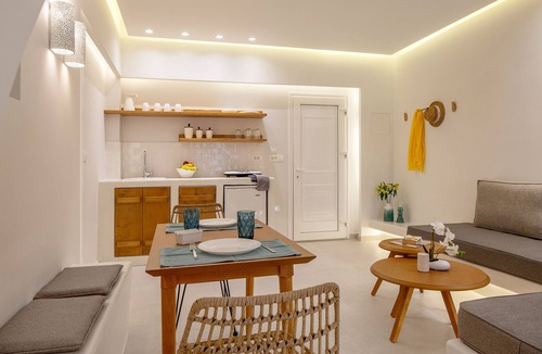 Perivolos House | Margarenia
