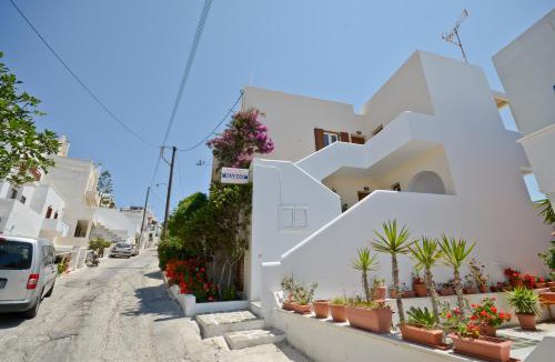 Naxos Town Apartment | Margo Studios