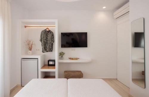 Naxos Town Apartment | Margo Studios